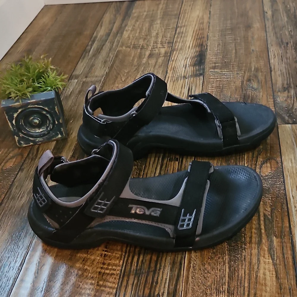 Teva comfortable sandals